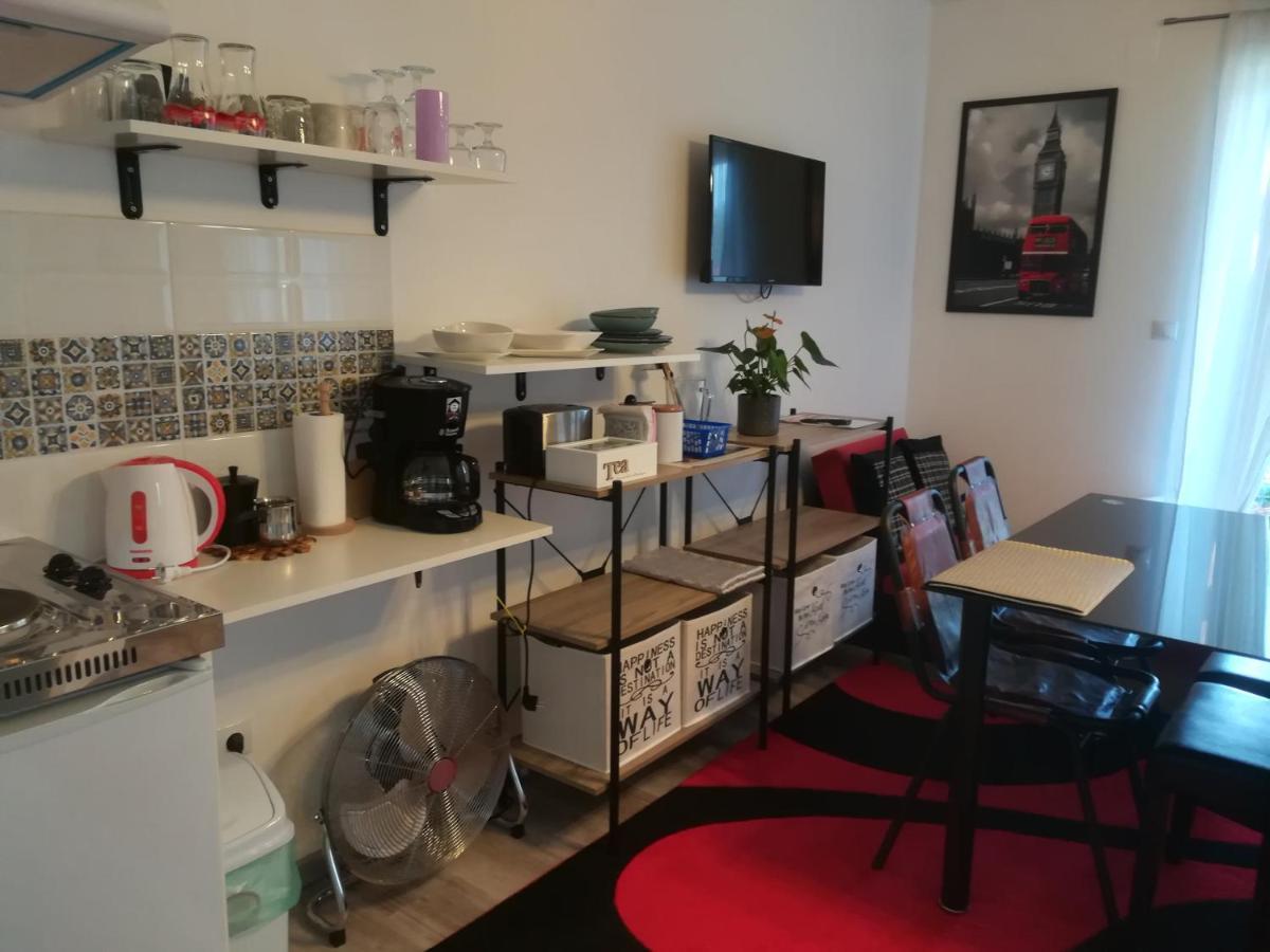 Edina Vendeghaz-Gyenesdias Apartment Luaran gambar