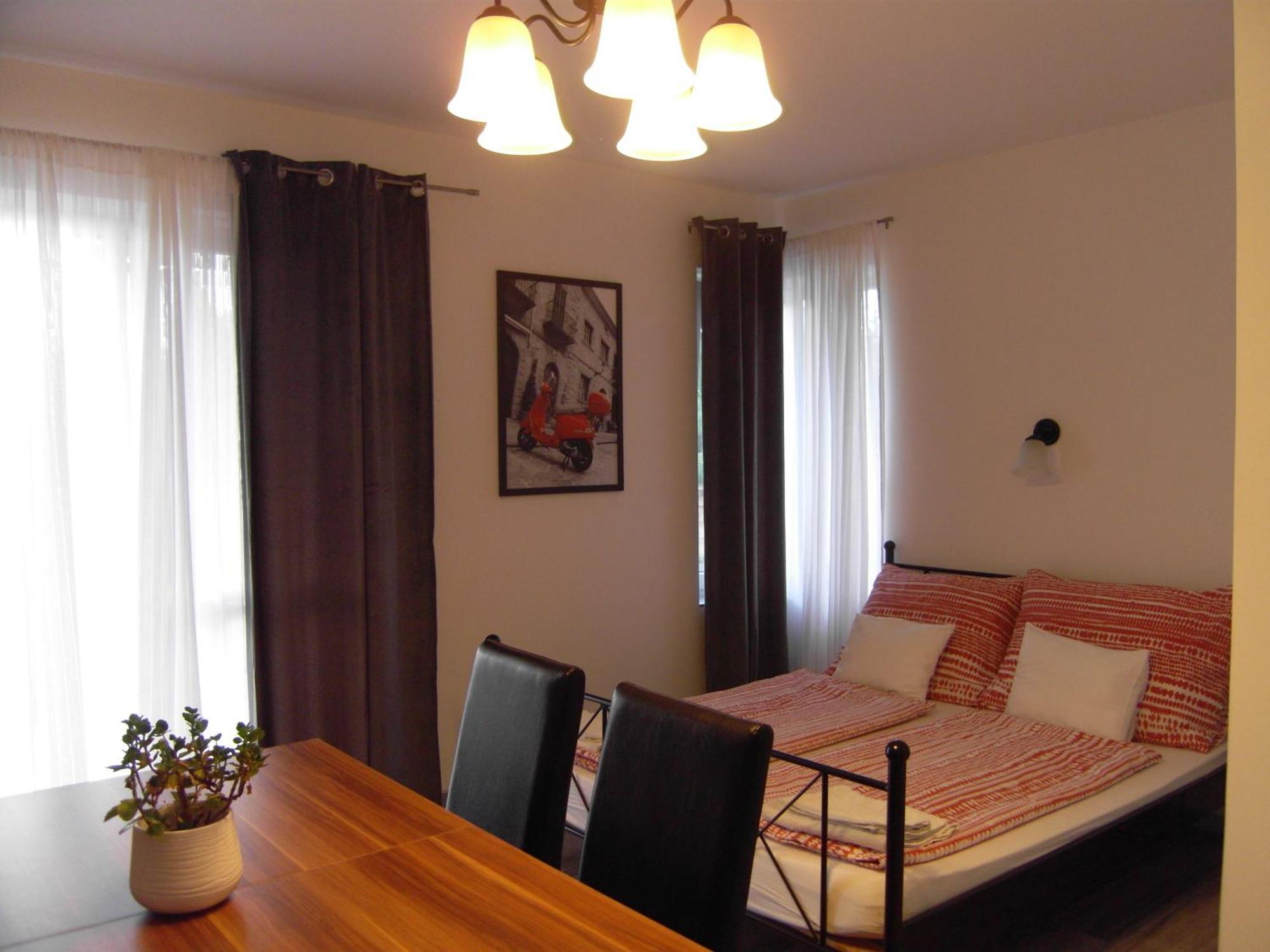 Edina Vendeghaz-Gyenesdias Apartment Luaran gambar